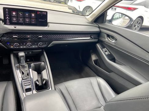 Used 2025 Honda Accord Touring image 16