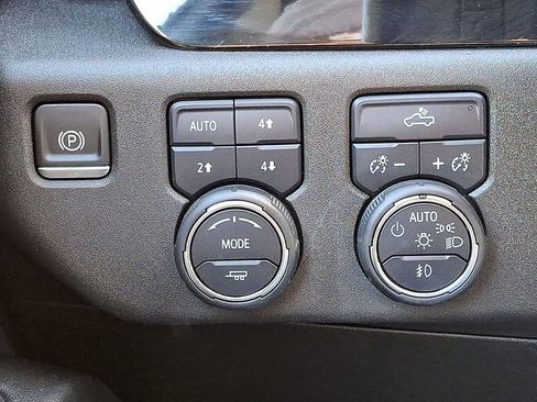 Used 2023 Chevrolet Silverado 1500 RST image 22