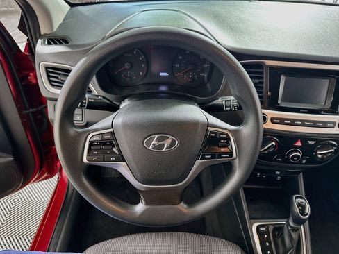 Used 2022 Hyundai Accent SE w/ Cargo Package FWD image 13