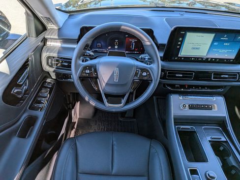 New 2026 Lincoln Aviator Premiere image 18