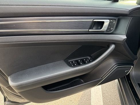 Used 2022 Porsche Panamera 4 Platinum Edition image 19