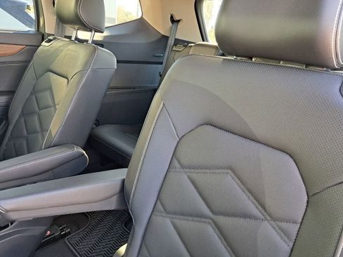 Used 2024 Volkswagen Atlas SE w/ Black Wheel Package image 24