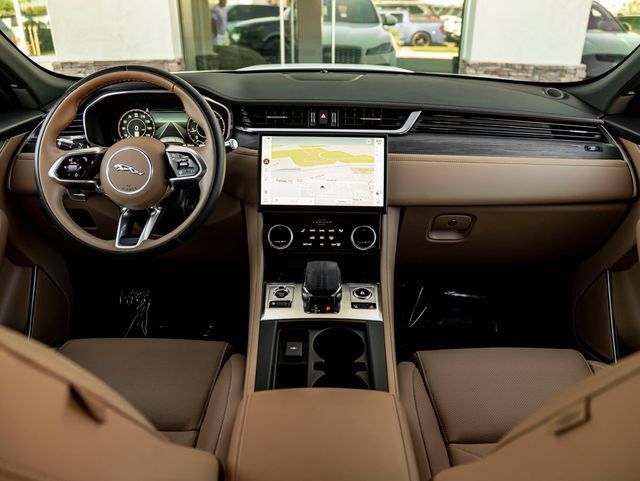 Used 2021 Jaguar F-PACE S AWD/4WD image 19