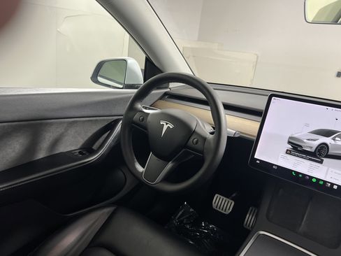 Used 2022 Tesla Model Y Performance AWD/4WD image 10