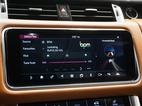 Used 2022 Land Rover Range Rover Sport SVR image 30