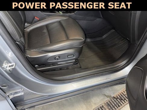 Used 2023 Buick Encore GX Essence w/ Experience Buick Package image 39