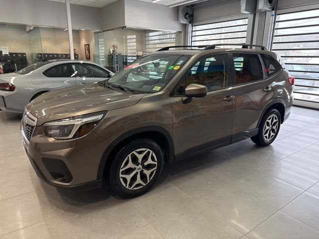 Used 2021 Subaru Forester Premium AWD/4WD image 2