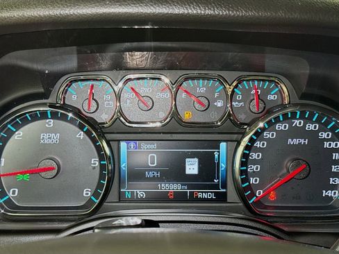 Used 2019 Chevrolet Suburban LT RWD image 10