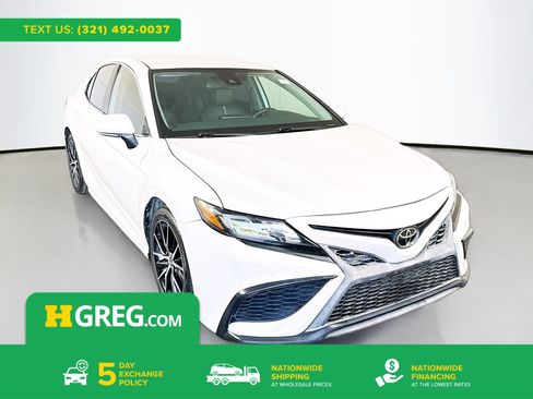 Used 2023 Toyota Camry SE image 1