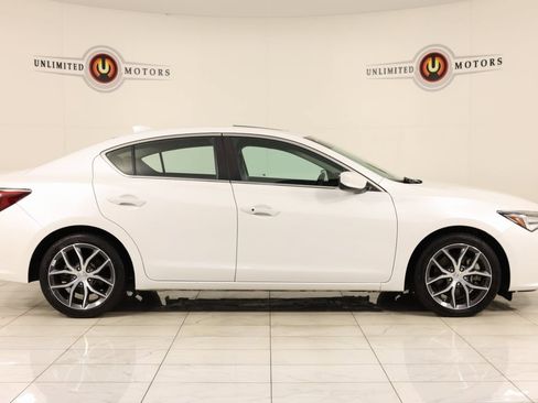 Used 2022 Acura ILX w/ Premium Package image 2