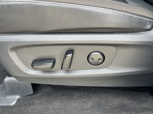 Certified 2025 Nissan Pathfinder SL image 21