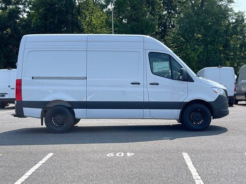 New 2025 Mercedes-Benz Sprinter 2500 image 3