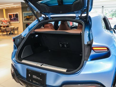 Used 2025 Ferrari Purosangue image 37