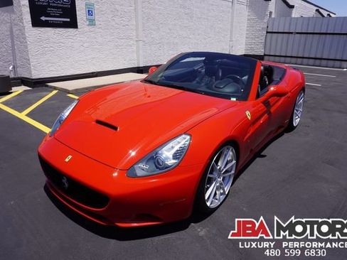 Used 2014 Ferrari California RWD image 70