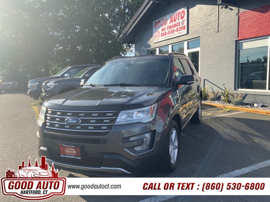 Used 2017 Ford Explorer XLT w/ Equipment Group 202A AWD/4WD image 1