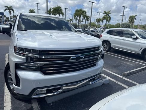 Used 2022 Chevrolet Silverado 1500 High Country w/ Safety Package II image 10