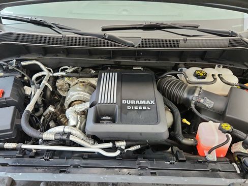 Used 2021 Chevrolet Silverado 1500 RST AWD/4WD image 31