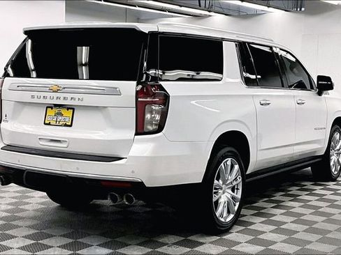 Used 2022 Chevrolet Suburban High Country w/ LPO, Illumination Package image 12