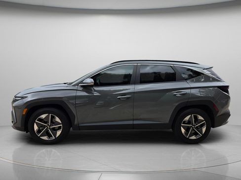 Used 2025 Hyundai Tucson SEL FWD image 3