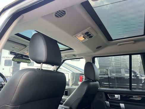 Used 2016 Land Rover LR4 HSE AWD/4WD image 11