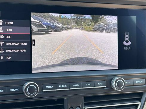 Used 2020 Porsche Macan Turbo AWD/4WD image 29