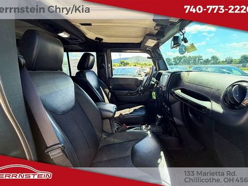 Used 2016 Jeep Wrangler Unlimited Sahara AWD/4WD image 16