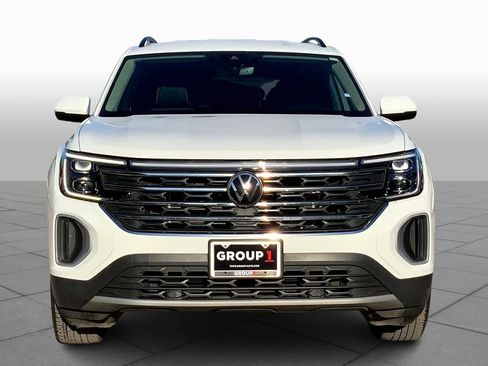 Certified 2024 Volkswagen Atlas SE image 5