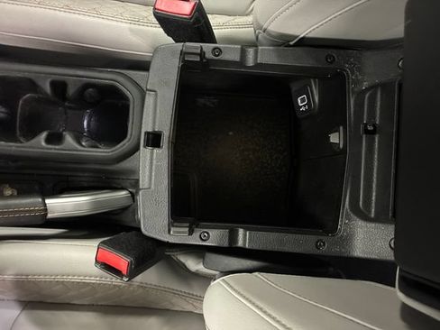 Used 2021 Jeep Wrangler Unlimited Sahara AWD/4WD image 27