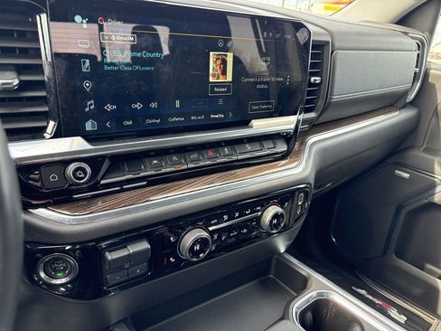 Used 2023 Chevrolet Silverado 1500 RST w/ Convenience Package II image 22