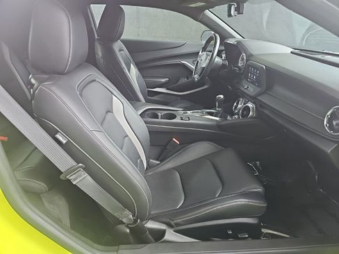 Used 2020 Chevrolet Camaro LT RWD image 17