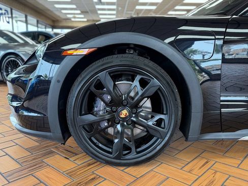 Used 2023 Porsche Taycan 4 Cross Turismo w/ Premium Package AWD/4WD image 5