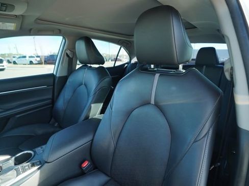 Used 2020 Toyota Camry XSE image 35