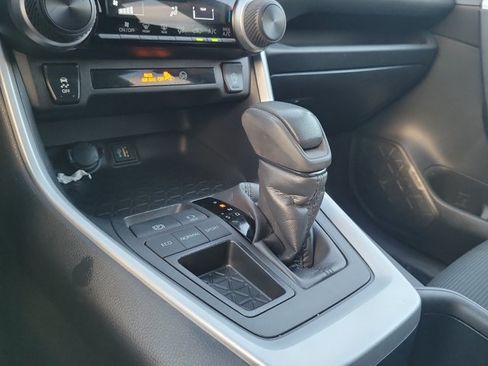 Used 2025 Toyota RAV4 LE FWD image 21