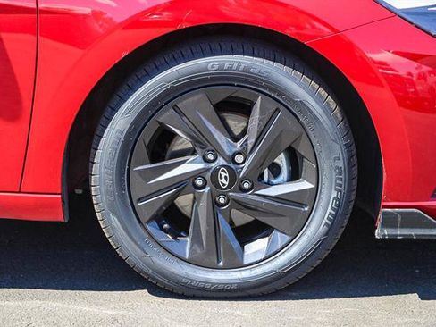 Used 2023 Hyundai Elantra SEL image 8