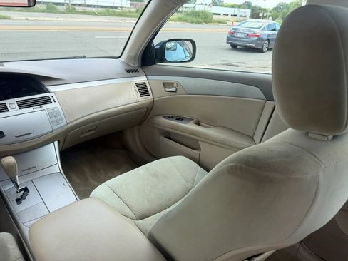 Used 2010 Toyota Avalon XL FWD image 15