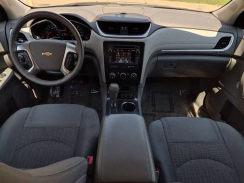 Used 2017 Chevrolet Traverse LT FWD image 23