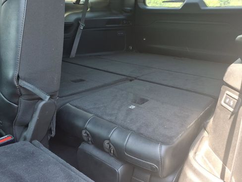Used 2024 Jeep Wagoneer L Series II RWD image 15
