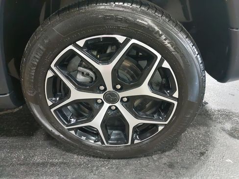 Used 2025 Jeep Compass Limited AWD/4WD image 32