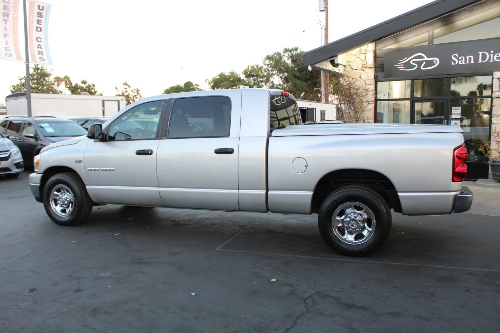Used 2007 Dodge Ram 1500 Truck SLT w/ Trailer Tow Group RWD image 2