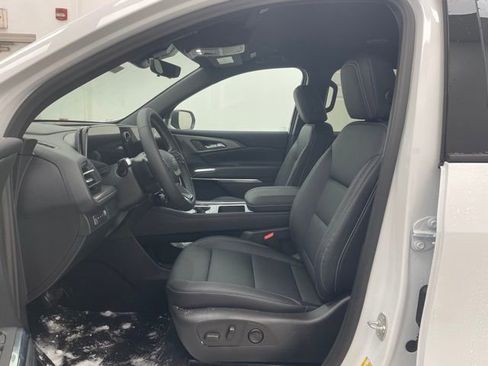 New 2026 Chevrolet Traverse LT w/ Midnight/Sport Edition image 8