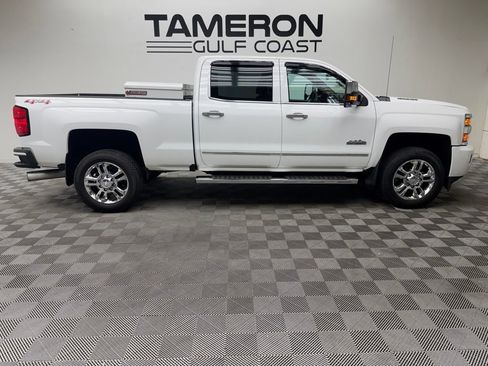 Used 2016 Chevrolet Silverado 2500 High Country AWD/4WD image 4