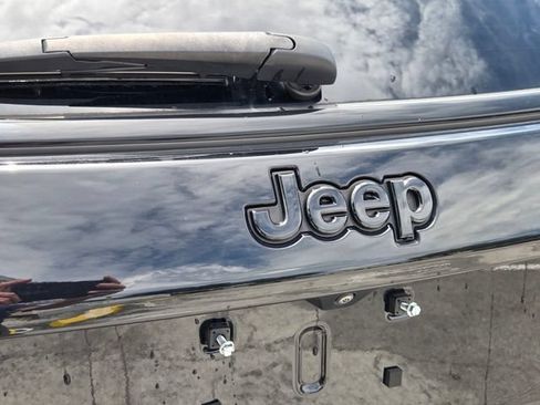 Certified 2022 Jeep Compass Latitude AWD/4WD image 10