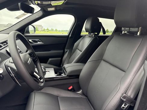 New 2026 Land Rover Range Rover Velar Dynamic SE image 11
