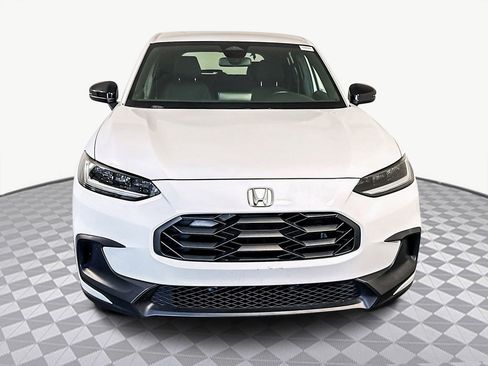 Used 2023 Honda HR-V Sport image 2