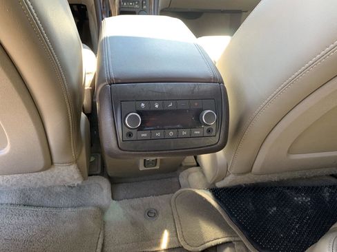 Used 2014 GMC Acadia Denali image 32