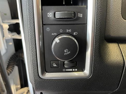 Used 2018 RAM 1500 Big Horn image 16