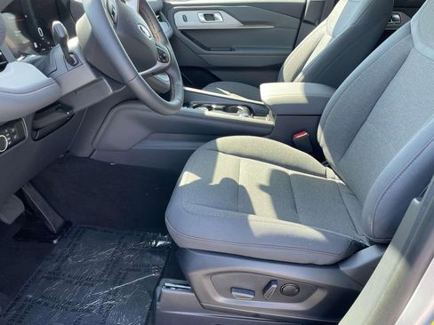 New 2025 Ford Explorer Active image 21
