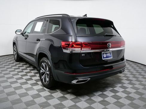Certified 2025 Volkswagen Atlas SE image 18