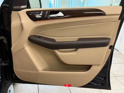 Used 2017 Mercedes-Benz GLS 450 4MATIC w/ Premium Package image 26