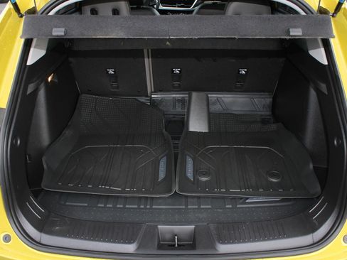 Used 2024 Chevrolet Trax ACTIV w/ Sunroof Package FWD image 8